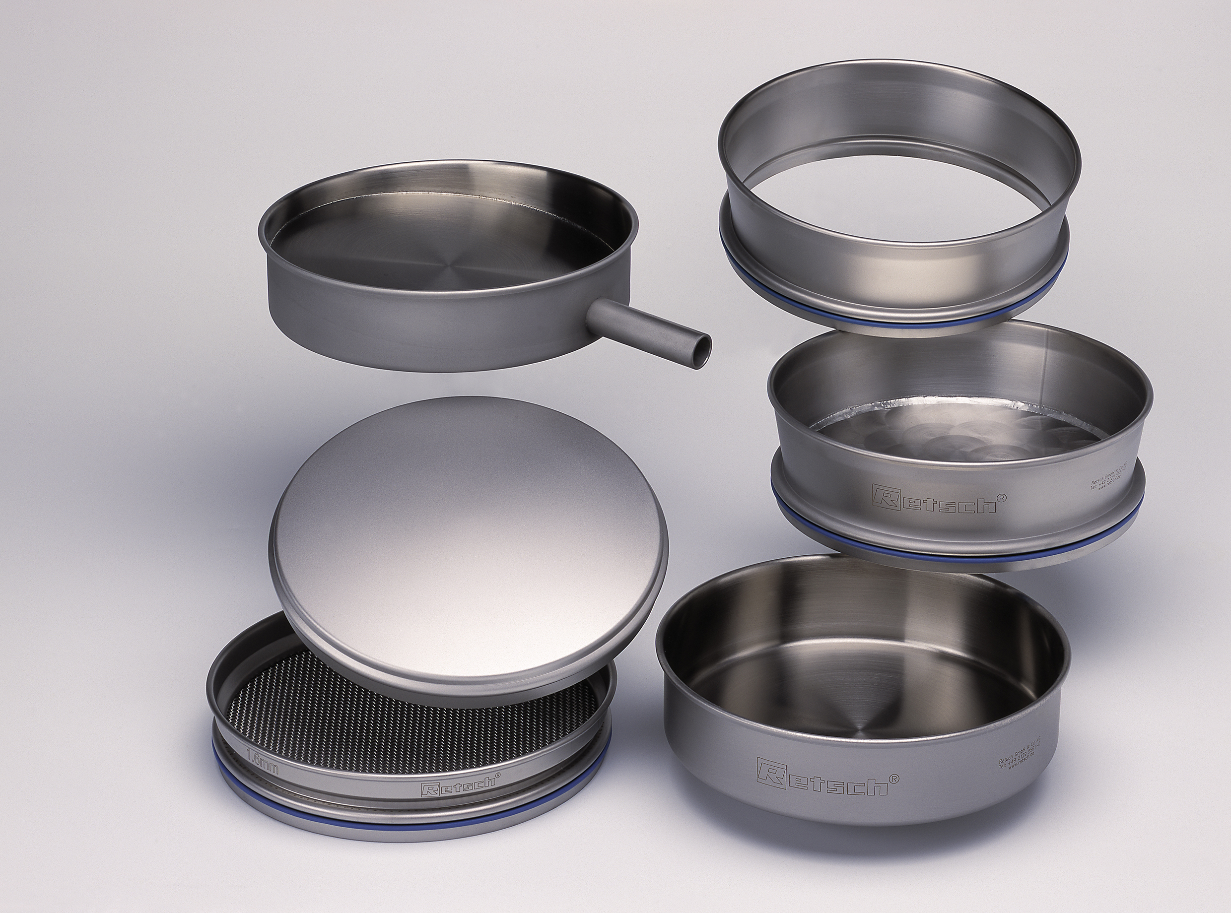pic_sieves_accessories_300dpi.jpg